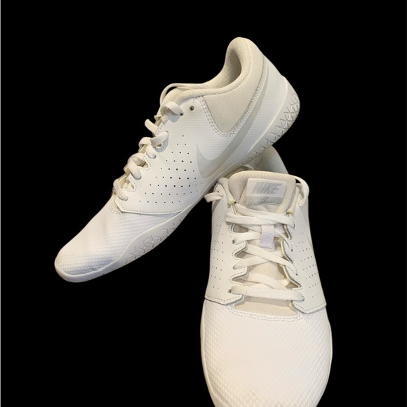Women’s Nike Cheer Sideline IV White Shoes - Picture 12 of 13